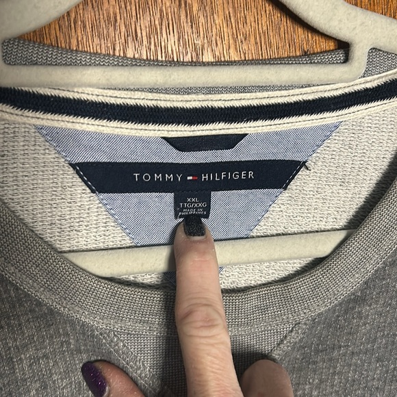 Lot of Three (3) XXL Tommy Bahama Men’s Sweaters - Picture 5 of 9